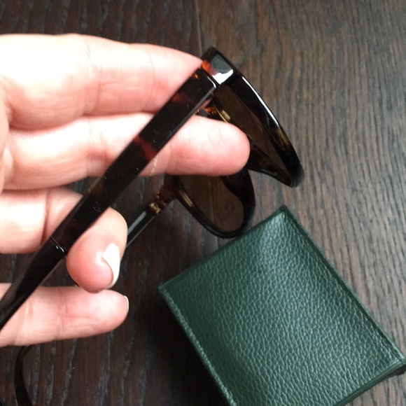 SHADES Collapsible Sunglasses with Case - Picture 4 of 5